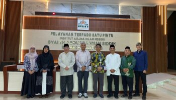 KPI Pusat Kunjungi IAIN SAS Bangka Belitung, Bahas Kerja Sama dan Serahkan Buku