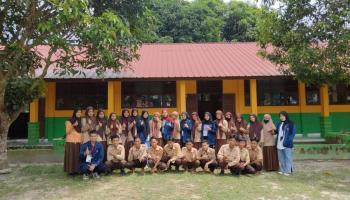 Kunjungan Mahasiswa KKN IAIN SAS Babel Kelompok 25 Ke Sekolah SMPN 1 Tukak Sadai