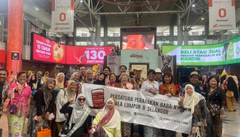 Mahasiswa IAIN SAS Babel Berpartisipasi dalam acara Kebudayaan Malaysia Keretapi Sarong, di Kuala Lumpur Malaysia