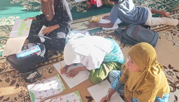 Mahasiswa IAIN SAS Babel Gelar Rawdah al-‘Arabiyyah: Taman Bahasa Arab di Perpustakaan Laskar Berehun Desa Aik Madu