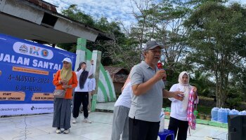 Mahasiswa KKN IAIN SAS Babel Adakan Jalan Santai Bersama Masyarakat Desa Lenggang