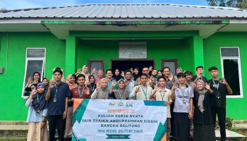 Mahasiswa KKN IAIN SAS Babel Kelompok 28 Bantu Kembangkan Layanan Perpustakaan Pelita Ilmu Desa Buding