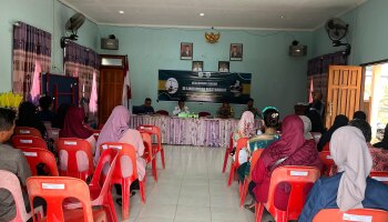 Mahasiswa KKN IAIN SAS Babel Berikan Sosialisasi Tentang Hukum Dan Pencegahan Pernikahan Dini Di Desa Bentaian Jaya