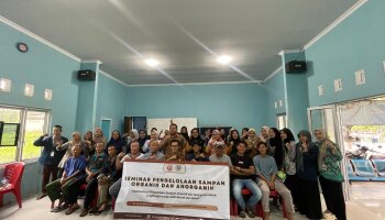 Mahasiswa IAIN SAS Babel Gelar Seminar Pengelolaan Sampah di Desa Puput