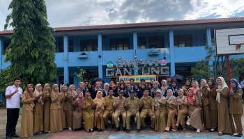 Mahasiswa KKN IAIN SAS Babel Berperan Aktif Bantu Kegiatan MPLS di SMPN 1 Gantung