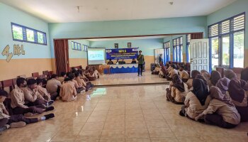 Mahasiswa KKN IAIN SAS Babel Lakukan Sosialisasi di SMKS Handayani Manggar Tentang Dunia Kampus