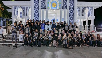 Mahasiswa KKN IAIN SAS Babel Peringati Tahun Baru Islam 1 Muharram 1446 H adakan kegiatan Pawai Obor perdana di Desa Ketap.