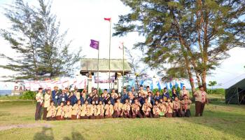 Mahasiswa KKN Kelompok 34 IAIN SAS Babel Hadiri Pengukuhan Anggota Baru Saka Bahari SMAN I Lepar Pongok