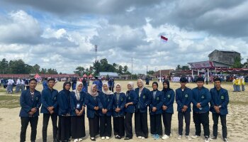 Mahasiswa KKN Ketahanan Pangan IAIN SAS Babel Ikut Serta dalam Upacara HUT RI ke-80 di Belinyu