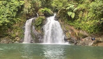 Mahasiswa KKN Melayu Serumpun Kunjungi Air Terjun Tarujak, Laksana Surga Tersembunyi di Desa tarujak, Aceh Timur