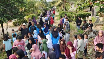 Mahasiswa KKN Simpang Tiga IAIN SAS Babel Adakan Jalan Santai Bersama Masyarakat Desa Simpang Tiga