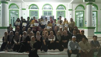 Mahasiswa KKN Sukseskan Kegiatan Perlombaan 1 Muharram 1446 H di Desa Simpang Tiga