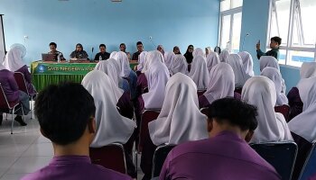Menjemput Bola , Dari Seminar Sosialisasi Pendidikan Fakultas Tarbiyah IAIN SAS Babel