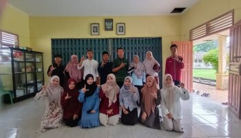 Pengawas Madrasah Kemenag Dorong Penguatan Administrasi Guru dan Mahasiswa PPLK di MTS Annajah Paya Benua