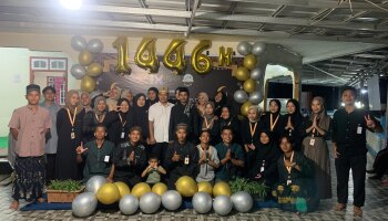 Perdana, Mahasiswa KKN IAIN SAS Babel Peringati Tahun Baru Islam 1446 H adakan Pawai Obor dan Ceramah Agama Di Desa Limbongan