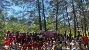 Peringati HUT RI Ke-80, Mahasiswa KKN IAIN SAS Babel di Desa Kayu Besi Adakan Lomba 17 Agustus
