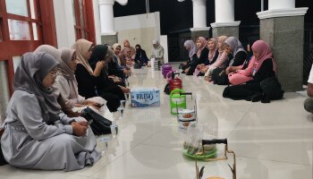 Mahasiswa KKN IAIN SAS Babel ikut Memperingati Kegiatan 10 Muharam  dan Pembuatan Bubur Syuro di Desa Ketap