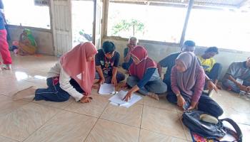 Berkolaborasi dengan Puskesmas, Kelompok KKN Moderasi Beragama Lakukan Penyuluhan Dusun Meleset