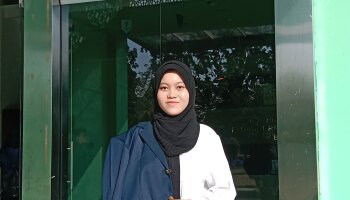 Raih Juara Dua, Mila Susanti Harumkan Nama IAIN SAS Babel di Ajang Baca dan Cipta Puisi Bergengsi Tingkat Nasional