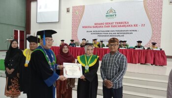 Ratusan Sarjana dan Pascasarjana IAIN SAS Bangka Belitung Diwisuda