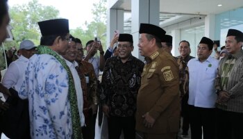 Rektor IAIN SAS Babel dan Gubernur Babel Jemput Kedatangan Menag RI