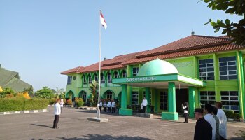 Rektor IAIN SAS Babel Pimpin Upacara Hari Sumpah Pemuda ke-96 tahun 2024 Maju Bersama Indonesia Raya