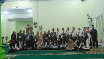 Sambut Maulid Nabi SAW, Mahasiswa KKN dan Pengurus Remaja Masjid Adakan Lomba dan Tabligh Akbar di Desa Bedengung