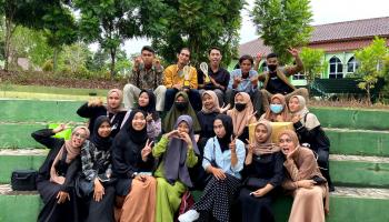 Tutup Akhir Semester, Mahasiswa Prodi KPI Gelar Muhadhoroh