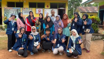 Sosialisasi dan Praktik PHBS oleh Mahasiswa KKN IAIN SAS Babel di SDN 04 Simpang Renggiang : Edukasi Sejak Dini untuk Hidup Sehat