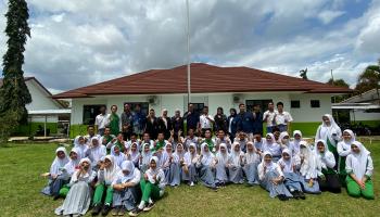 Tim Dosen Prodi ParSy Gelar Society Empowring, Peran Gen Z Untuk Pariwisata Berkelanjutan