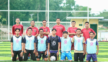 Tim Futsal Dosen IAIN SAS Friendly Match dengan Tim Futsal DEMA IAIN SAS Babel