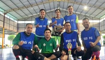 Tim Futsal FSEI Kembali Juara Turnamen Antar Fakultas Secara Beruntun