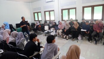 Tingkatkan Budaya Literasi Digital,Prodi BKI IAIN SAS Babel dan Dosen FISIP UBB Gelar Pelatihan Mendeley Bagi Mahasiswa