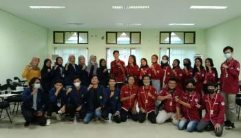 Tingkatkan Skill Sesama Mahasiswa Jurusan Bahasa Inggris, HIMA TBI Kedatangan HIMA SASING UBB