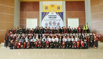 Yudisium Fakultas Tarbiyah ke-XXI IAIN SAS Bangka Belitung: Lahirkan 83 Sarjana Profesional, Berkarakter Islami, dan Siap Mengabdi untuk Negeri