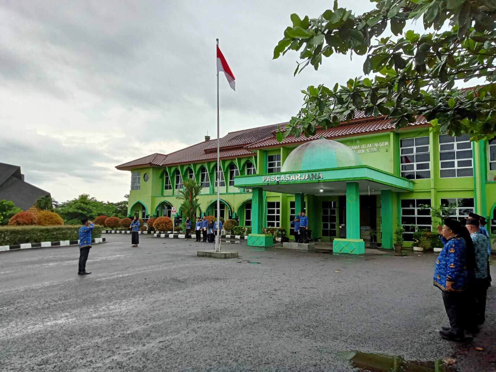 Upacara Peringatan Hari Pahlawan di IAIN SAS Babel Berlangsung Khidmat