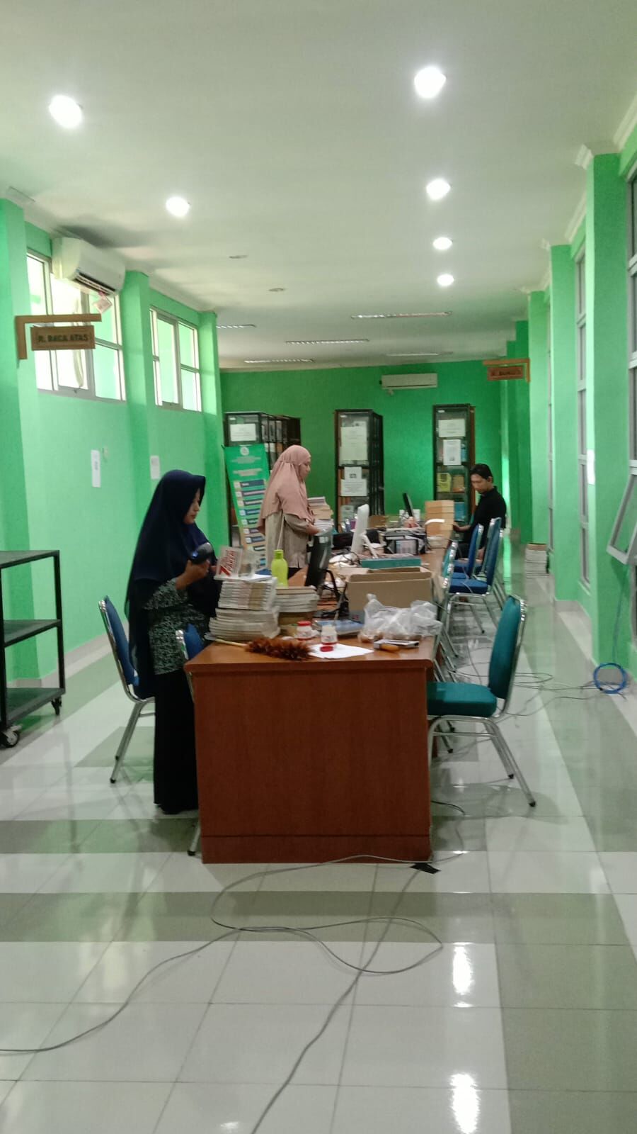 UPT Perpustakaan IAIN SAS Babel Laksanakan Stock Opname Koleksi Buku Teks